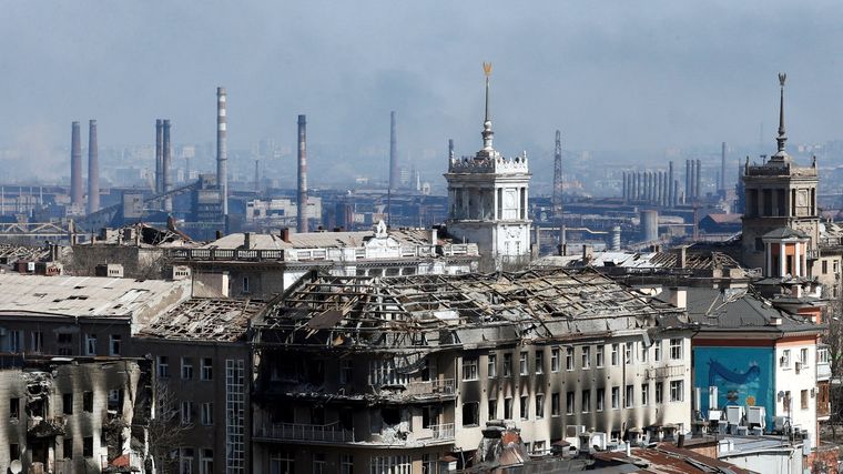 La enorme planta aún resiste la dominación rusa. Foto: Reuters
