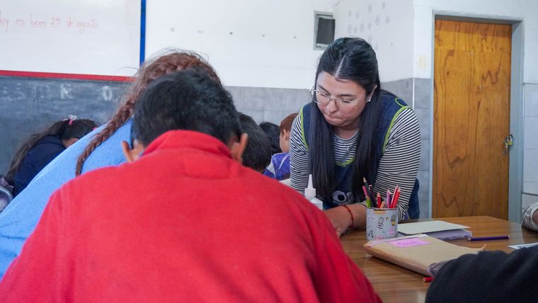 Más allá de los premios, lo que emociona es la entrega docente en este centro comunitario. Más allá de los premios, lo que emociona es la entrega docente en este centro comunitario.