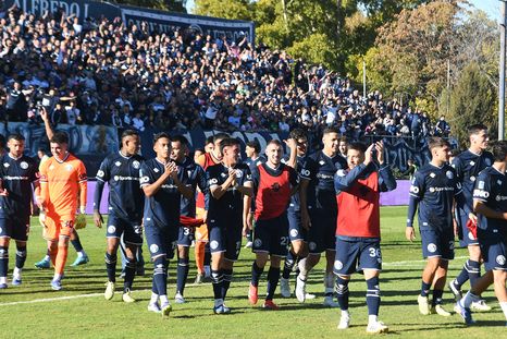 Independiente venció a Gimnasia en un clásico inolvidable Independiente venció a Gimnasia en un clásico inolvidable