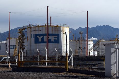 YPF le mandó una carta a los inversores tras el fallo de los Estados Unidos. YPF le mandó una carta a los inversores tras el fallo de los Estados Unidos.