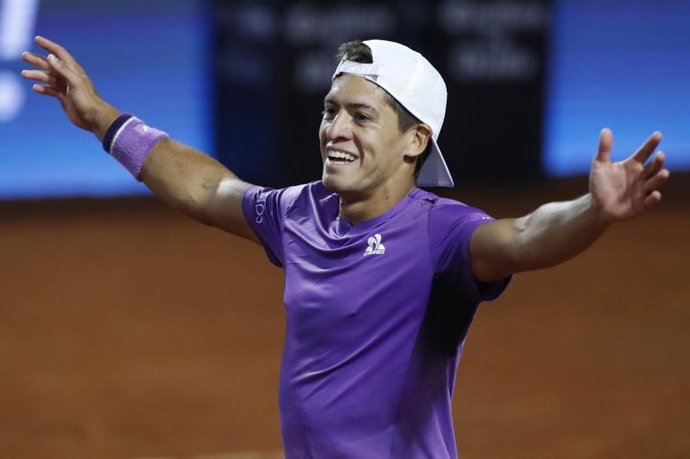 Sebastián Báez festeja en Santiago Foto: EFE