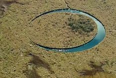 el ojo: la misteriosa isla circular que se mueve sola en argentina