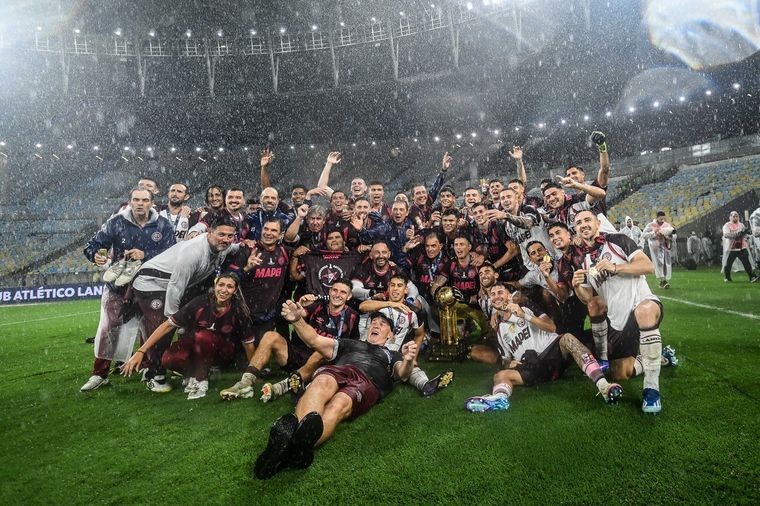 Lanús celebró en el Maracaná y también recibió una cifra importante por parte de Conmebol. Lanús celebró en el Maracaná y también recibió una cifra importante por parte de Conmebol. 