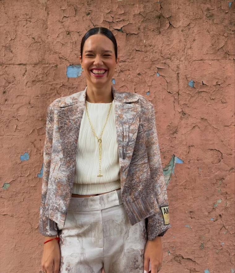 El outfit de Manu Viale para el trabajo. El outfit de Manu Viale para el trabajo.