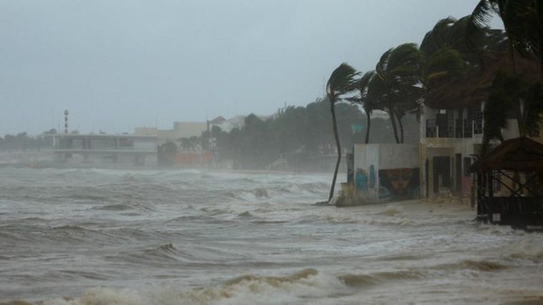 Beryl tocó tierra en México el viernes por la mañana hora local. Foto: REUTERS