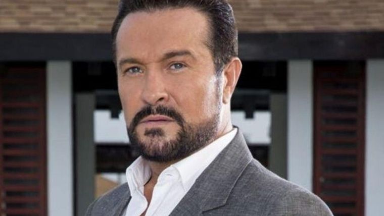 Rating Arturo Peniche