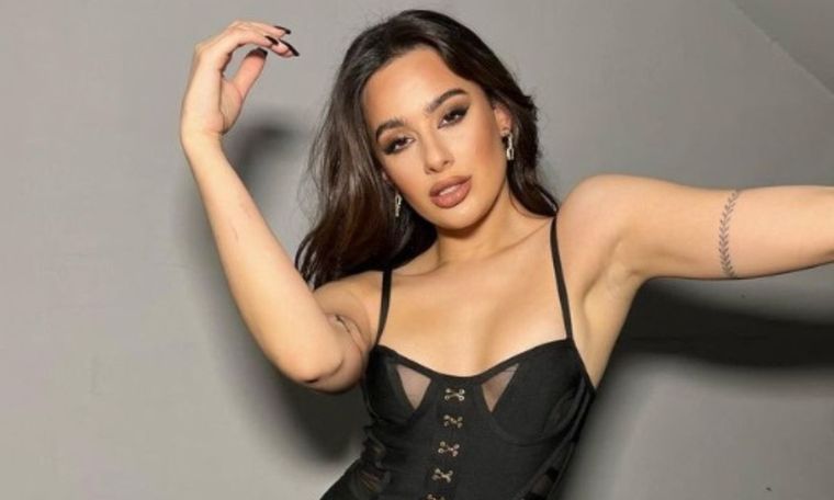 Flor Jazmín Peña contó cómo fue la cita fallida que tuvo con una mega famosa La bailarina relató la historia y la implicada se hizo cargo en las redes sociales Foto: @florjazminpe