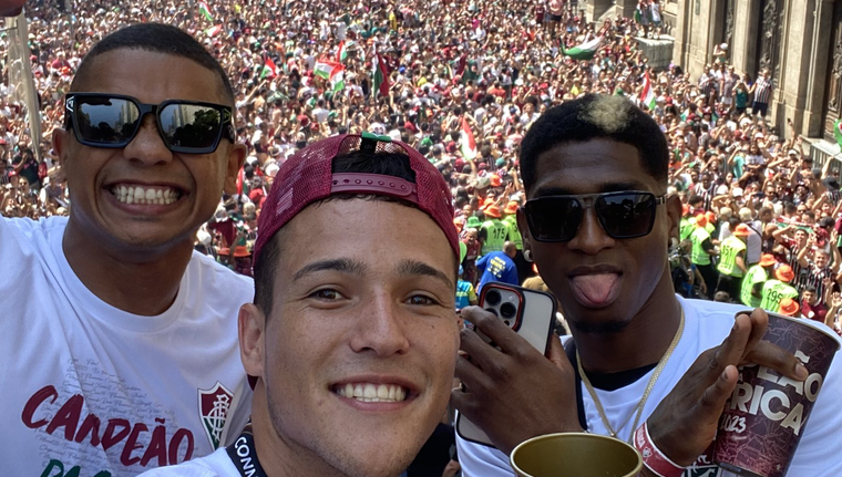 David Braz (izquierda) celebró el título de manera polémica. Foto: Fluminense