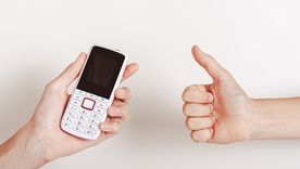Los nuevos teléfonos básicos combinan baterías de larga duración y carcasas con formatos compactos. Los nuevos teléfonos básicos combinan baterías de larga duración y carcasas con formatos compactos.