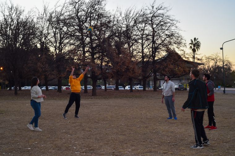 La tarde que reunió a grandes grupos en un entorno natural. La tarde que reunió a grandes grupos en un entorno natural.