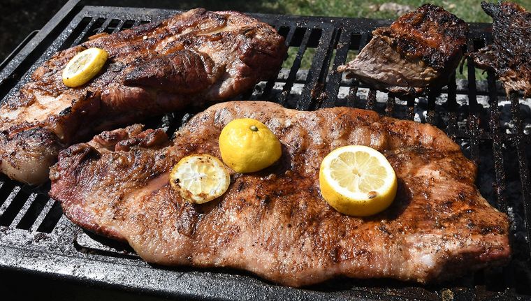 El corte que más aumento registró fue el asado con una suba del 35,7% Foto: ALF PONCE MERCADO / MDZ