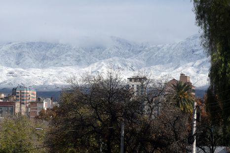 Mendoza podría recibir más nieve y lluvias de lo habitual durante los próximos meses por la llegada de un fenómeno del Niño que promete ser intenso. Mendoza podría recibir más nieve y lluvias de lo habitual durante los próximos meses por la llegada de un fenómeno del Niño que promete ser intenso.
