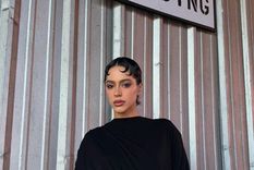 Con un sensual vestido, Tini Stoessel enseñó las botas altas más favorecedoras Foto: Instagram
