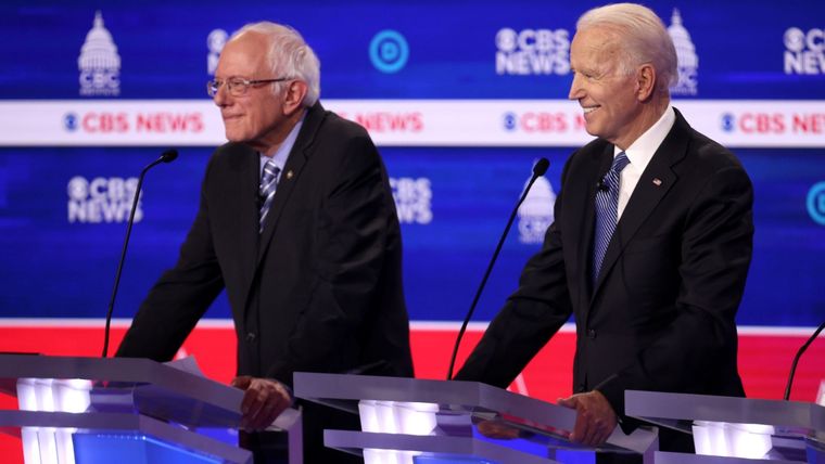 Bernie Sanders y Joe Biden.