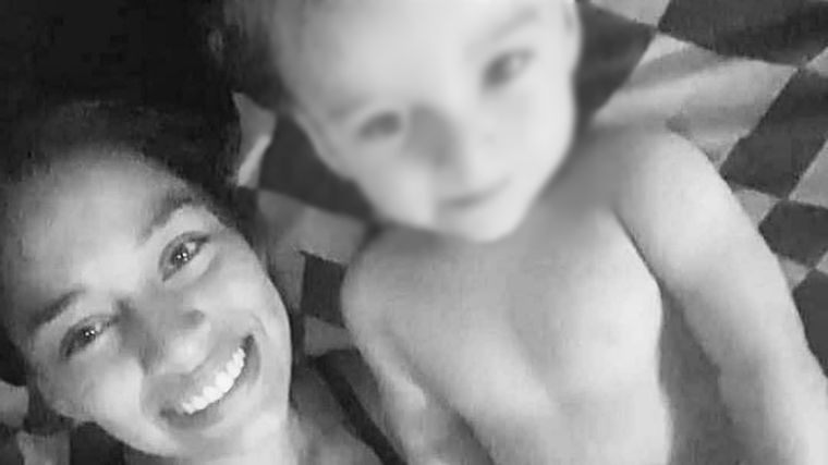 Por motivos que se desconocen, la mujer decidió terminar con su vida. Pero antes ultimó también a su hijo