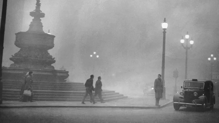 Picadilly Circus, Londres, en 1952. Foto: GETTY IMAGES