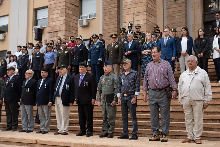 Malvinas: quiénes participaron del acto oficial del Gobierno de Mendoza. Malvinas: quiénes participaron del acto oficial del Gobierno de Mendoza.