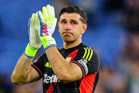 Dibu Martínez está cada vez más cerca de irse del Aston Villa. Dibu Martínez está cada vez más cerca de irse del Aston Villa.