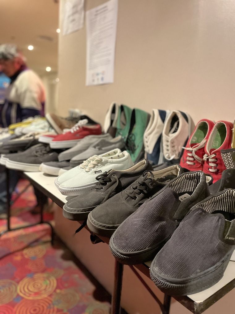 Internos fabricaron calzado para personas en situación de calle Internos fabricaron calzado para personas en situación de calle