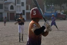 Desde 2020 viene funcionando el club de béisbol Los Astros en Lima, que está conformado principalmente por niños migrantes venezolanos. Desde 2020 viene funcionando el club de béisbol Los Astros en Lima, que está conformado principalmente por niños migrantes venezolanos.