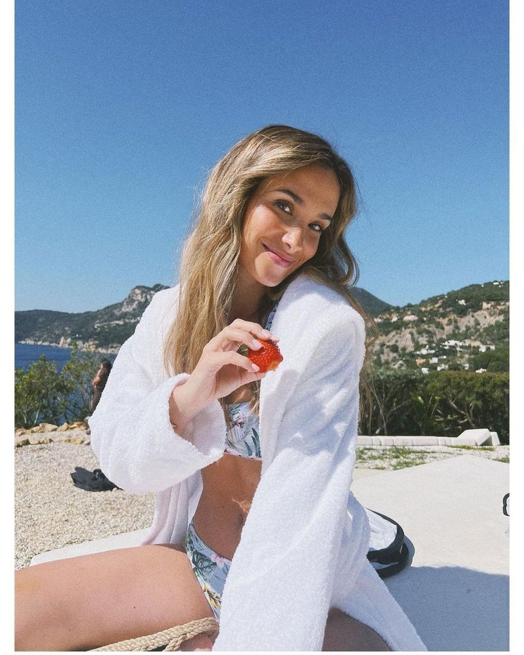 María Pombo se propone armar nuestra valija de vacaciones con looks modernos y veraniegos Foto: Instagram