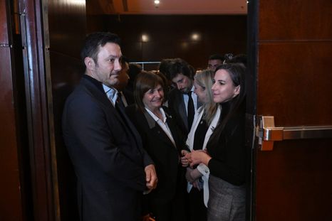 Patricia Bullrich escoltada por Luis Petri, Hebe Casado y Mercedes Rus Patricia Bullrich escoltada por Luis Petri, Hebe Casado y Mercedes Rus