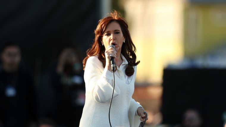 Usaron discursos de Cristina Kirchner para que cante el hit de Nathy Peluso y el resultado es desopilante