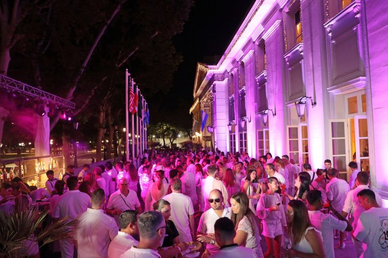 El 20 de diciembre, la White Night de Hyatt junto a MDZ