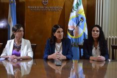Cecilia Saint André (Ministerio de la Defensa Pública), Teresa Day (Suprema Corte de Justicia) y Andrea Chávez (Ministerio Público Fiscal). Foto: Poder Judicial de Mendoza