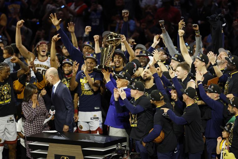 Denver Nuggets son los nuevos campeones de la NBA: vencieron a Miami Heat en las Finales Foto: EFE
