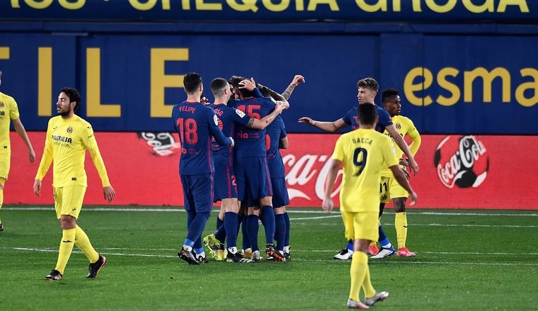 El Atlético ganó y se afirma en la cima. Foto: Olé