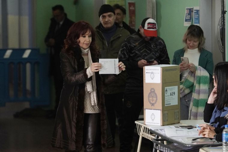 Cristina Fernández de Kirchner pelea por su derecho al voto: define la Cámara Nacional Electoral.