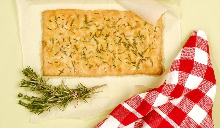 Cómo hacer focaccia con romero y sal: el pan italiano perfecto Foto: Shutterstock