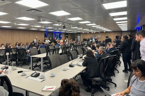 Diputados reviven la Comisión Investigadora de $LIBRA. Diputados reviven la Comisión Investigadora de $LIBRA.