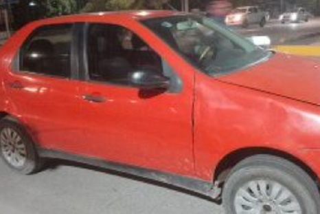 El procedimiento incluyó una persecución, secuestro de un arma y la detención de dos sospechosos. El procedimiento incluyó una persecución, secuestro de un arma y la detención de dos sospechosos.