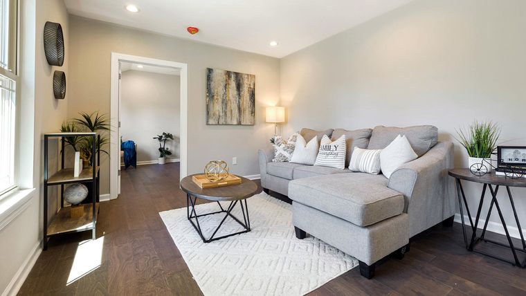 El desorden no solo hace que una casa parezca desordenada, sino que también puede afectar tu salud física y mental. Foto: Pexels.