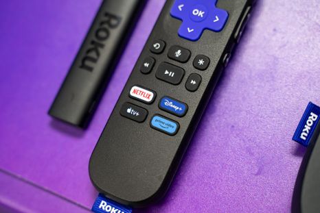 El Roku Premiere transforma tu TV en un centro multimedia 4K. El Roku Premiere transforma tu TV en un centro multimedia 4K.