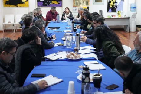 Organizaciones sindicales se reunieron en la sede del PJ en apoyo a Cristina Fernández de Kirchner. Organizaciones sindicales se reunieron en la sede del PJ en apoyo a Cristina Fernández de Kirchner.