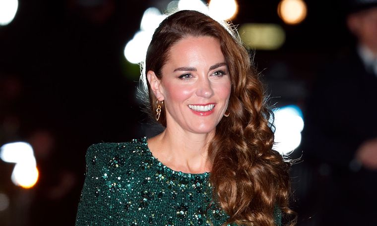 Kate Middleton Foto: Hello magazine - https://www.hellomagazine.com/imagenes/royalty/20220111130469/kate-middleton-birthday-photos-royal-fans-notice-subtle-detail/0-635-799/kate-middleton-birthday-photos-detail-t.jpg