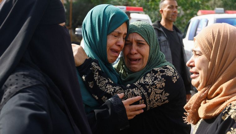 Las bombas de Israel han matado a miles de niños y de mujeres. Foto: NA