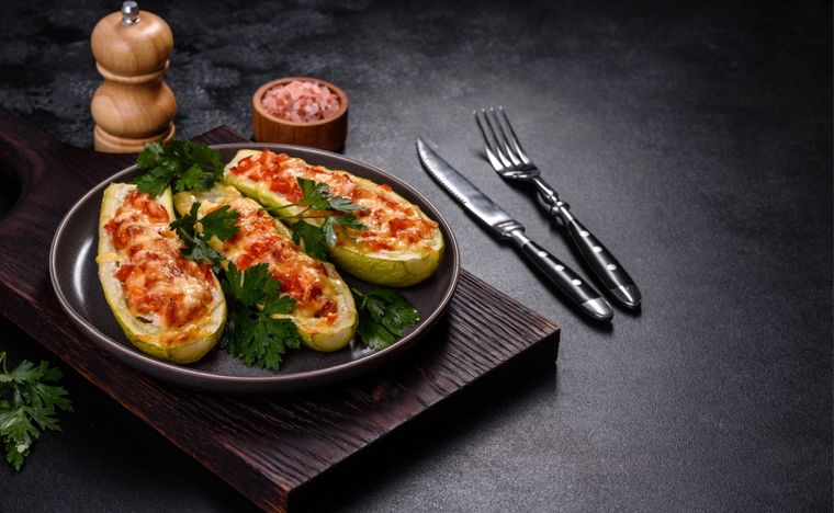 Calabacines rellenos Una receta simple y deliciosa para hacer en minutos. Foto: Shutterstock