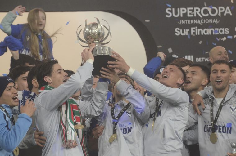 Vélez es el nuevo campeón de la Supercopa Internacional.