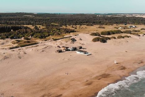 Arenas Verdes es un paraíso costero agreste Foto: IG @cristianhoyo_ Arenas Verdes es un paraíso costero agreste Foto: IG @cristianhoyo_