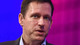 APeter Thiel, de 54 años, es conocido por haber fundado junto a Elon Musk la empresa PayPal. Foto: https://cdn.britannica.com/05/193905-050-E56BBC5F/Peter-Thiel.jpg APeter Thiel, de 54 años, es conocido por haber fundado junto a Elon Musk la empresa PayPal. Foto: https://cdn.britannica.com/05/193905-050-E56BBC5F/Peter-Thiel.jpg