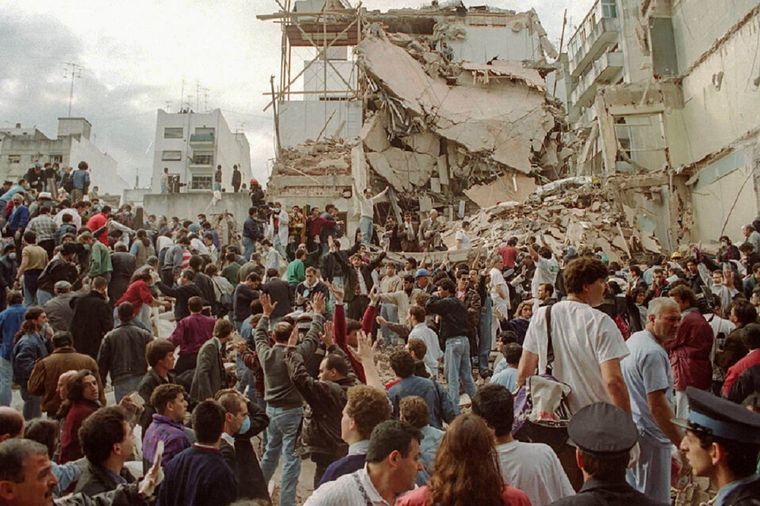 A 30 años del atentado hay aún hay 11 prófugos y ningún responsable detenido: Los acusados son ex funcionarios del gobierno iraní y del partido libanés Hezbolá. Foto: Télam