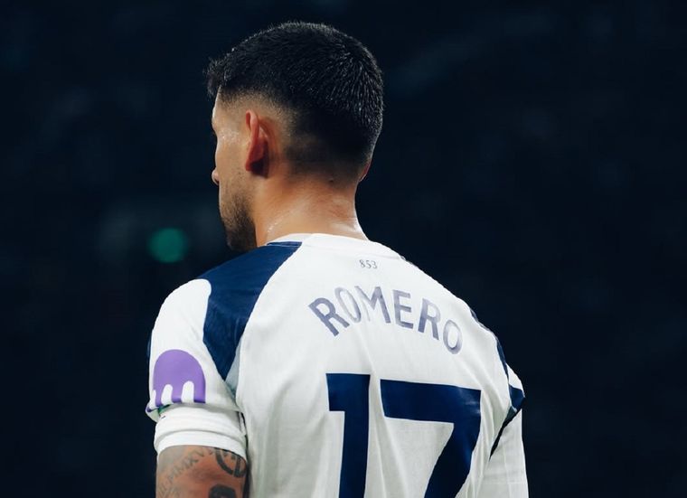 Cuti Romero estaba anunciado como titular, pero no jugó. 