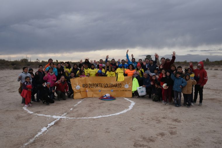 El plantel femenino de esta localidad ahora tiene mejores condiciones para entrenar y jugar. Foto: Rodrigo DAngelo / MDZ
