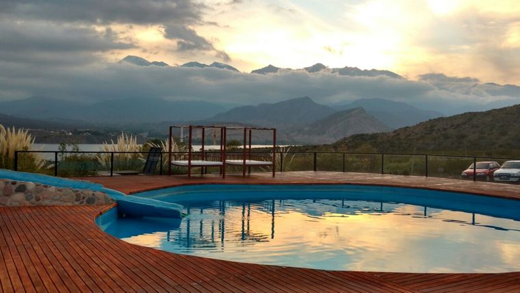 Costa Norte del Lago Potrerillos