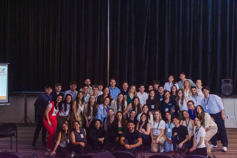 Pilar Muriel Urbina, la argentina que clasificó al Campeonato Americano de Oratoria. Pilar Muriel Urbina, la argentina que clasificó al Campeonato Americano de Oratoria.