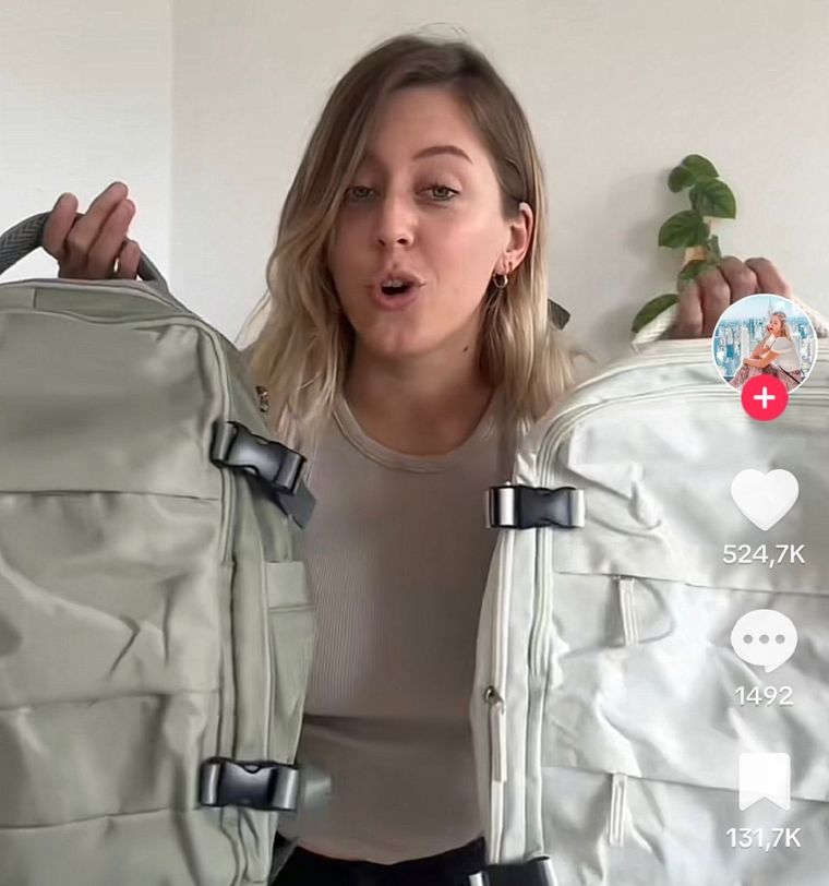Una tiktoker compartió cuál es la mejor mochila para viajar y no pagar de más en aviones Foto: Captura de video @azul_mistico